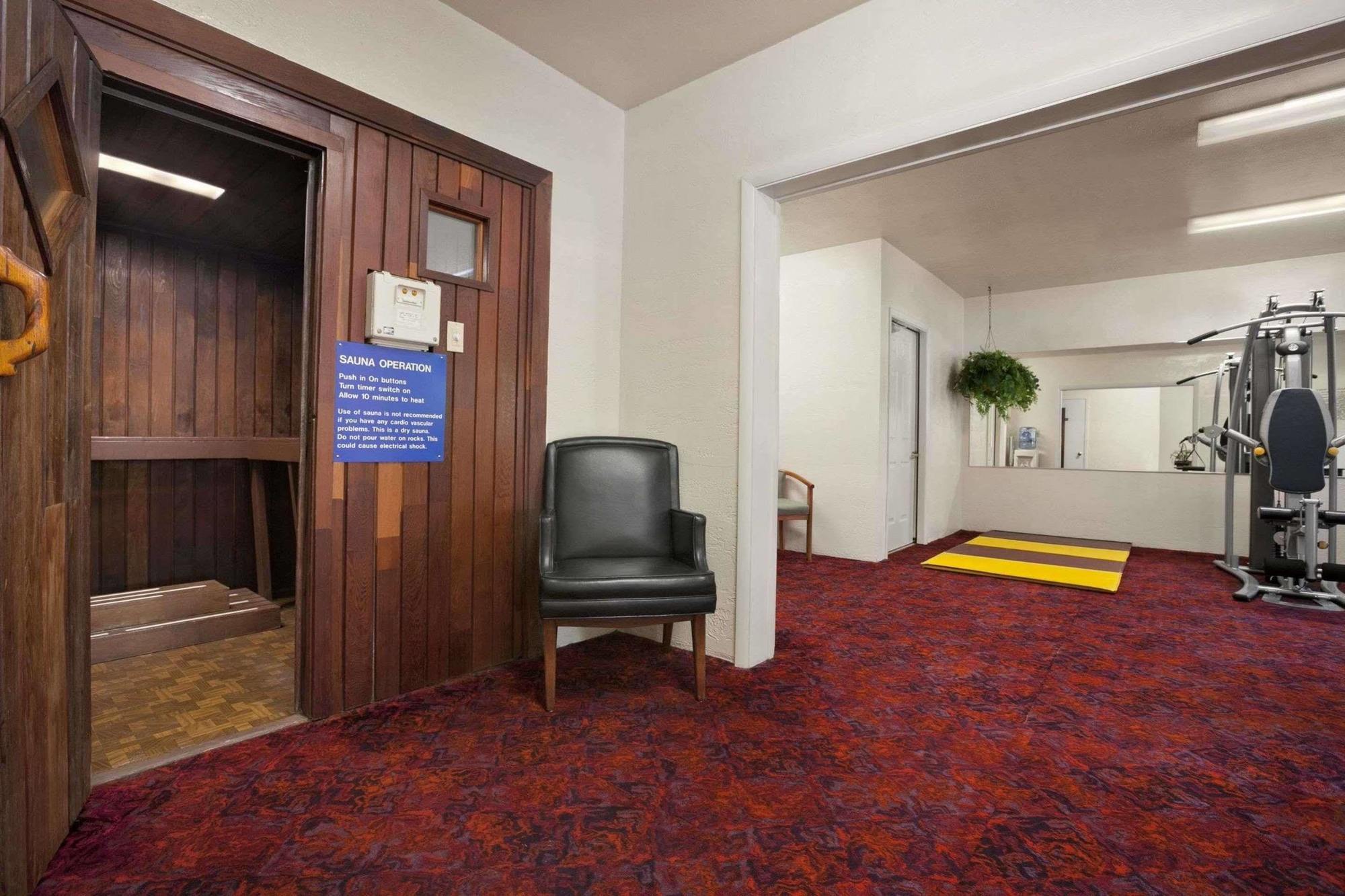 Travelodge By Wyndham Bedford Kültér fotó